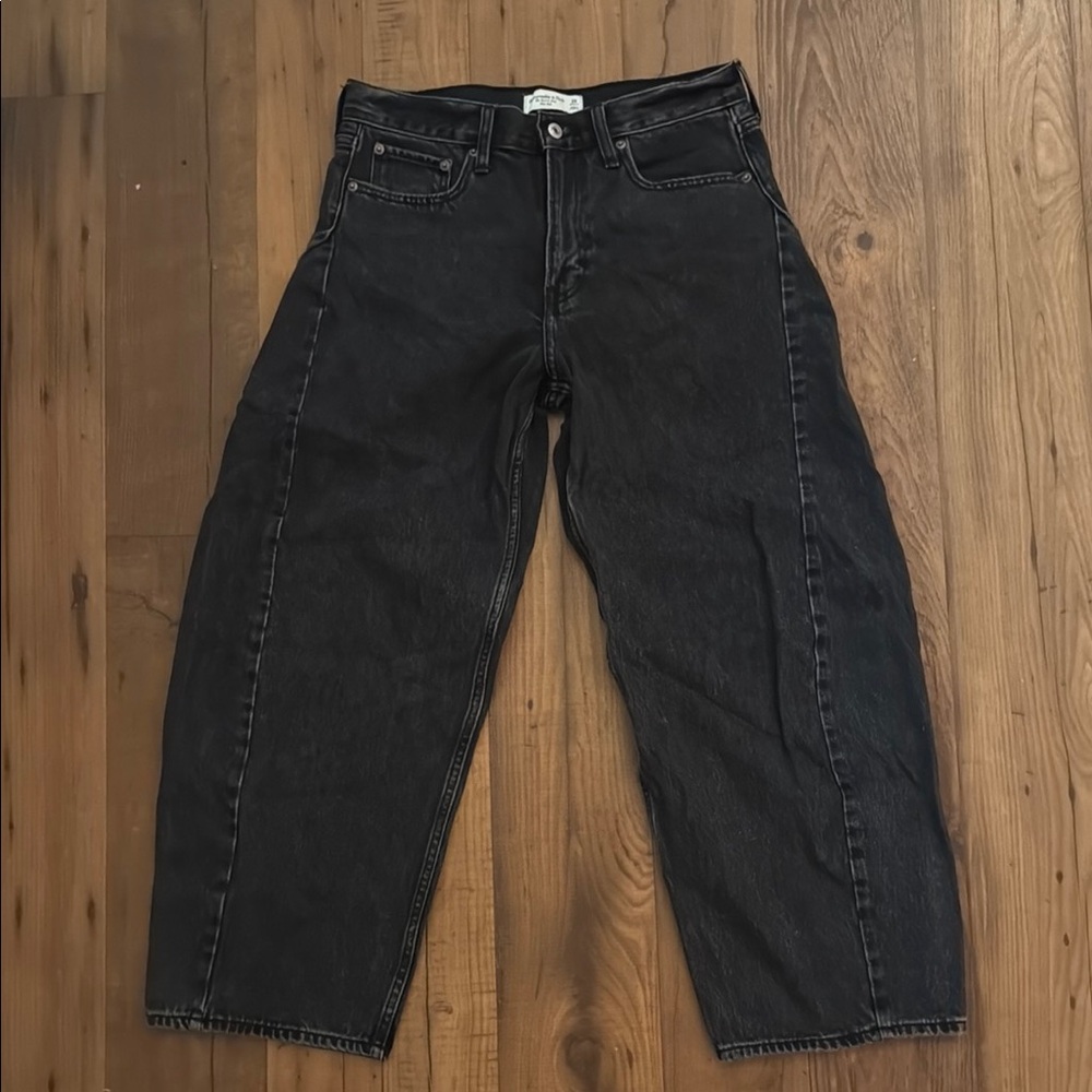 Woman’s Abercrombie Barrel Jeans